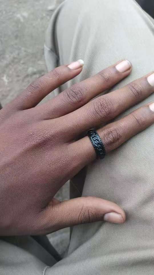 4pcs Men's Quartz Watch Set, Stainless Steel, Business Style, Non-Waterproof, Round Dial, Pointer Display - Includes Accessories (Cross Pendant Necklace, Bracelet, Ring)- Perfect Gift For Him