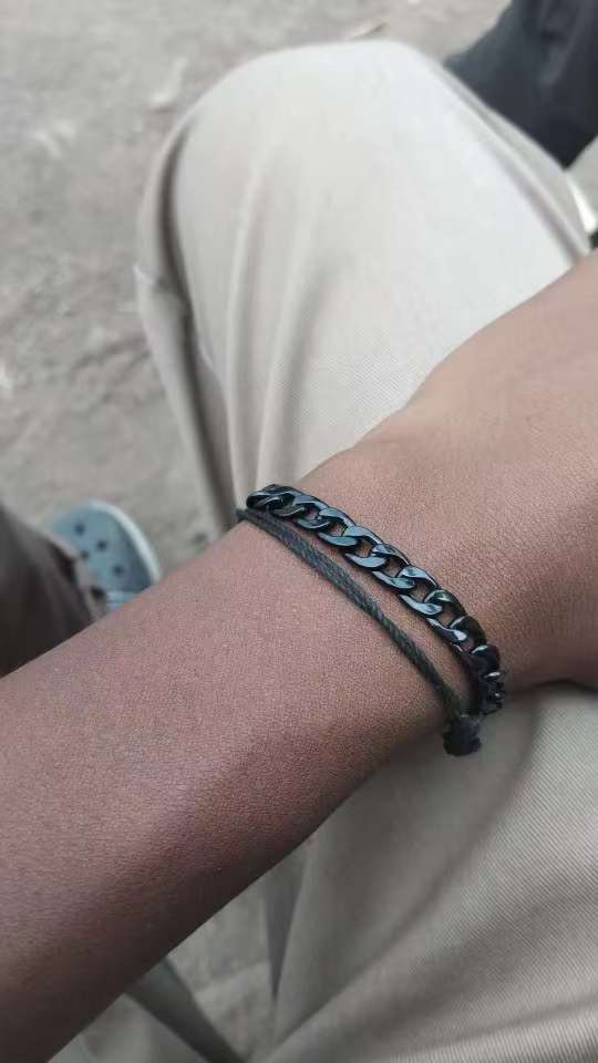 4pcs Men's Quartz Watch Set, Stainless Steel, Business Style, Non-Waterproof, Round Dial, Pointer Display - Includes Accessories (Cross Pendant Necklace, Bracelet, Ring)- Perfect Gift For Him