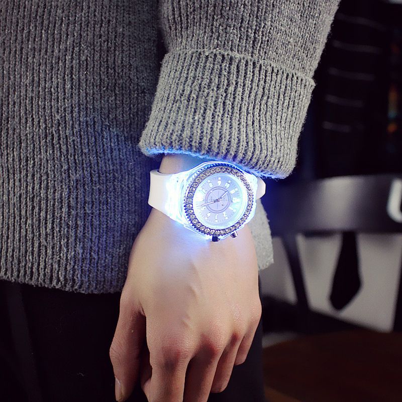 【Clearance Sale】Night glow personality water drill led Yusuku Korean fashion trend boys and girls couple jelly quartz watch