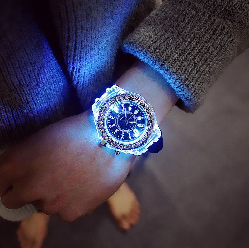 【Clearance Sale】Night glow personality water drill led Yusuku Korean fashion trend boys and girls couple jelly quartz watch