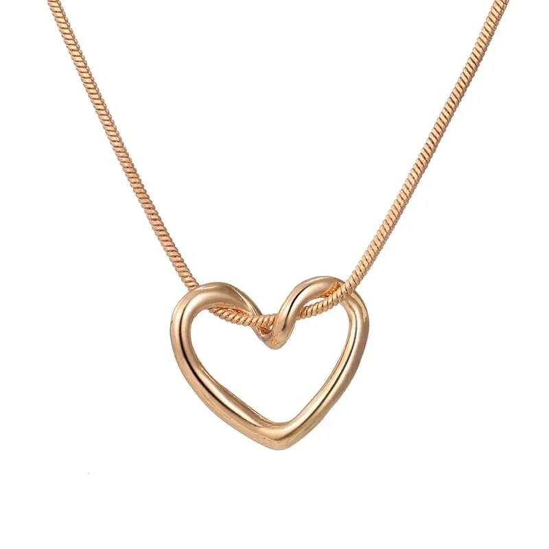 Love Heart Pendant Necklace For Women Stainless Steel Fashion Lady Fashion Creative Geometric Clavicle Chain Necklaces Party Jewelry Gift