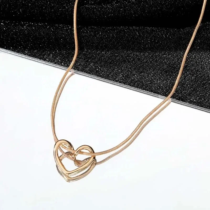 Love Heart Pendant Necklace For Women Stainless Steel Fashion Lady Fashion Creative Geometric Clavicle Chain Necklaces Party Jewelry Gift