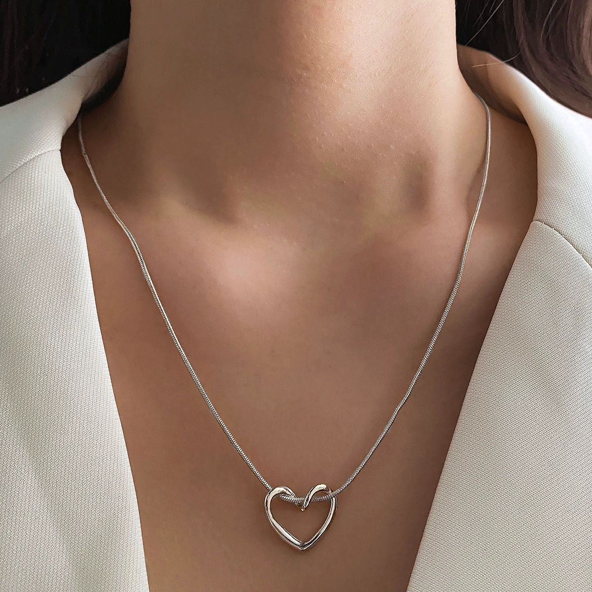 Love Heart Pendant Necklace For Women Stainless Steel Fashion Lady Fashion Creative Geometric Clavicle Chain Necklaces Party Jewelry Gift