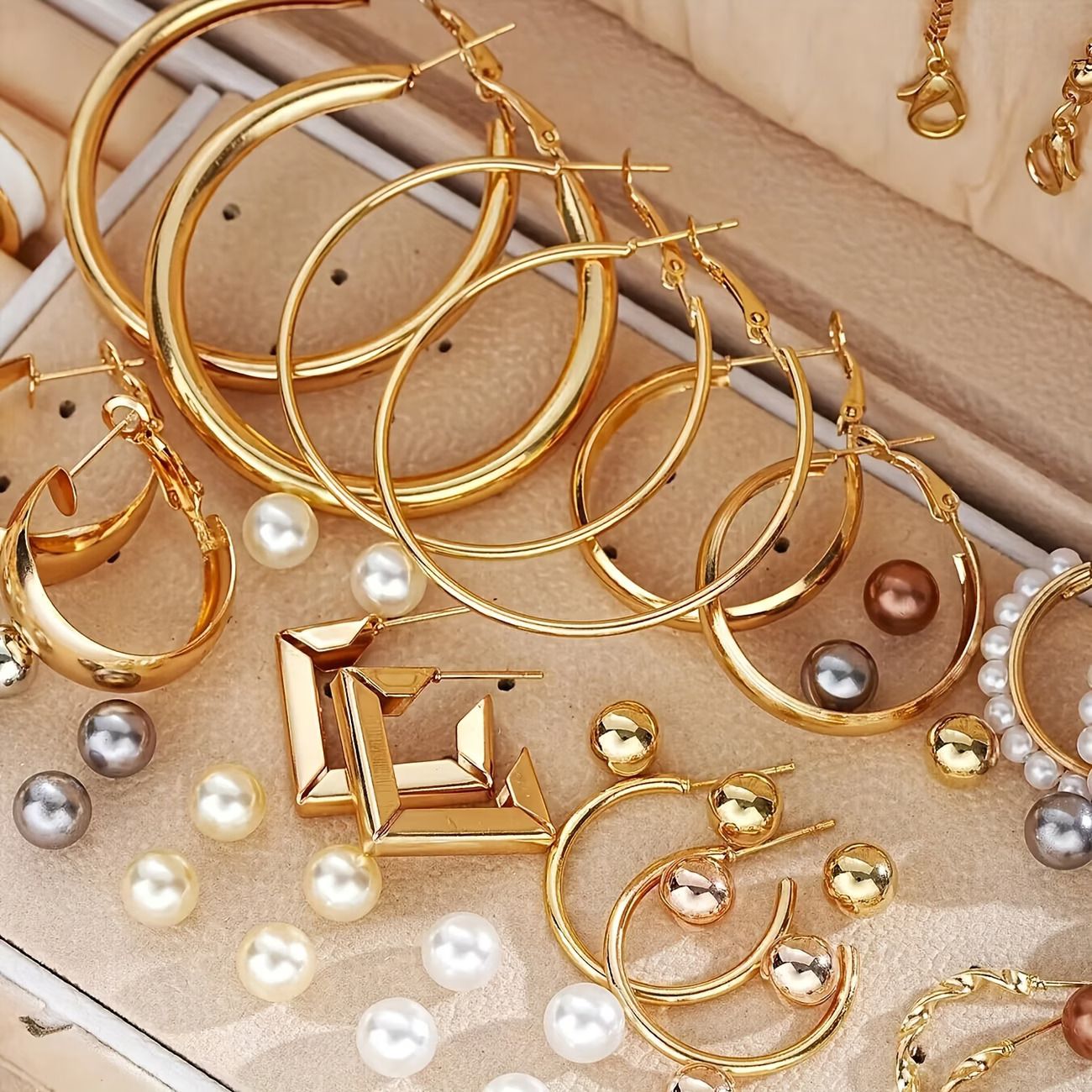 86pcs  Stylish and Elegant Butterfly Necklaces, Heart Rings, Earrings, And Studs, Perfect for Women'S Daily Outings, Parties, And Holiday Gifts, Featuring Fashionable Jewelry (Without a Box)