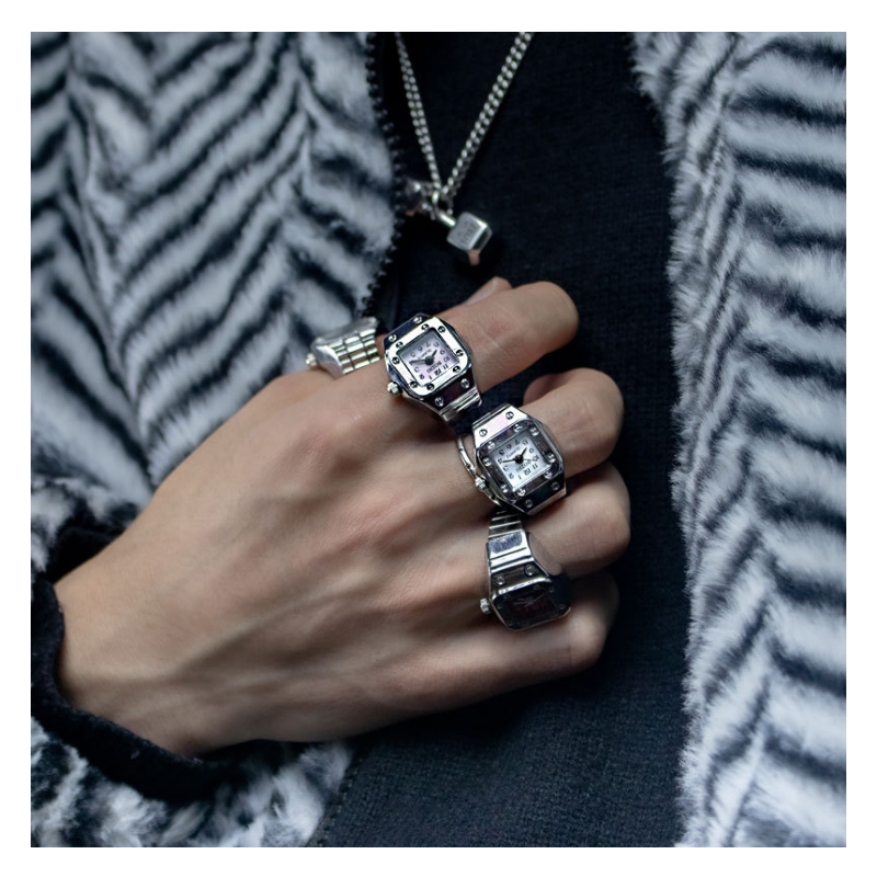 Men's Ring New Hot Selling Creative Alloy Finger Watch Couple Ring Watch