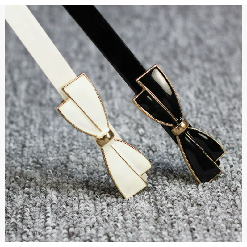 Butterfly knot buckle sweet thin belt for women, patent leather small belt, Korean version versatile long shirt dress decoration