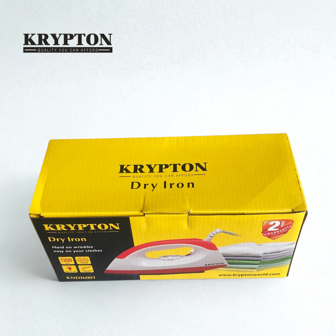 KRYPTON KNDI6001 Dry Iron Box is compact and energy efficent with power rated at 1200w. It has a beautiful design and pattern in red & white colors. Comes with non-stick coating to be easy on clothes