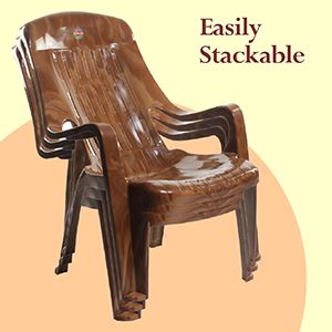 Relaxer Chairman Chair-This sit back chair offers maximum ease and comfort to anyone who sits in the chair. It offers a luxuriant seating space and also makes the seating experience an easy one.