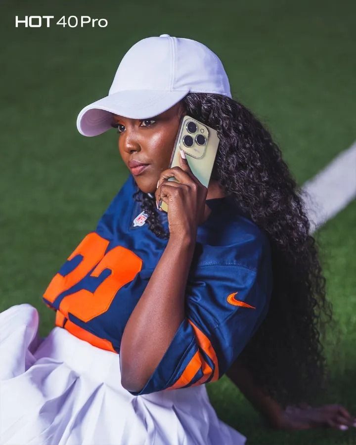 Infinix Hot 40 Pro,256GB +16GB RAM (8+8GB), 6.78" 120Hz FHD+ WITH magic ring 108MP Tripple AI Camera + 32MP Selfie Camera,33W Fast Charge 5000mAh Battery Dual SIM Helio G99 ultra processor Smartphones