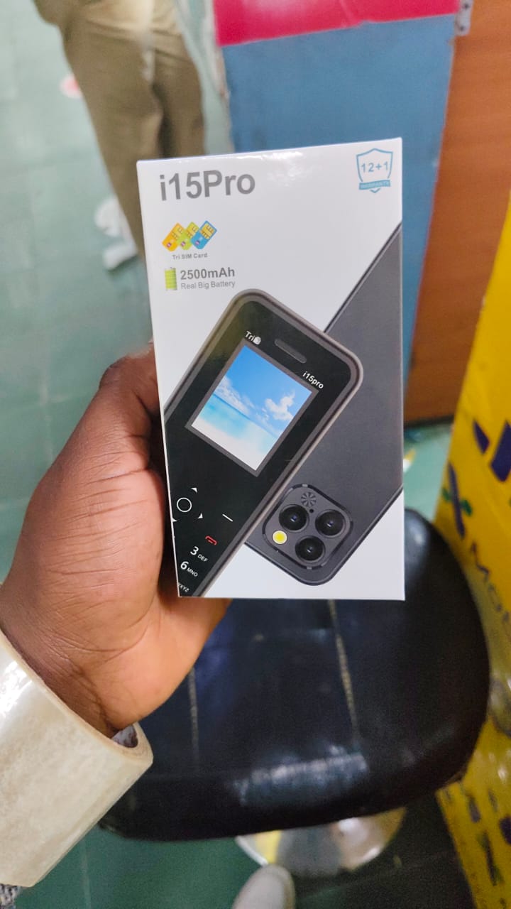 [ NEW ARRIVAL] i15 Pro Kabambe: 1.77'': MP3/MP4 player: 2500 mAh: Bluetooth: HD camera: Flashlight: Triple sim: Whatsapp: Facebook: Internet: wireless FM:featured kabambe