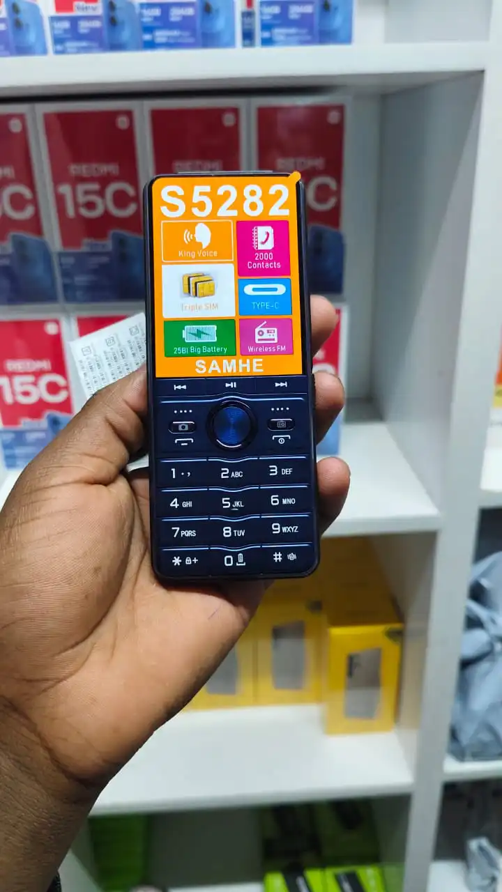 SAMHE S5282 1.77" SCREEN SIZE TRIPLE SIM CARD PHONE TYPE C CHARGING 25BI BIG BATTERY WITH CAMERA, WIRELESS FM , TORCH BT CONNECTIVITY FEATURED PHONE