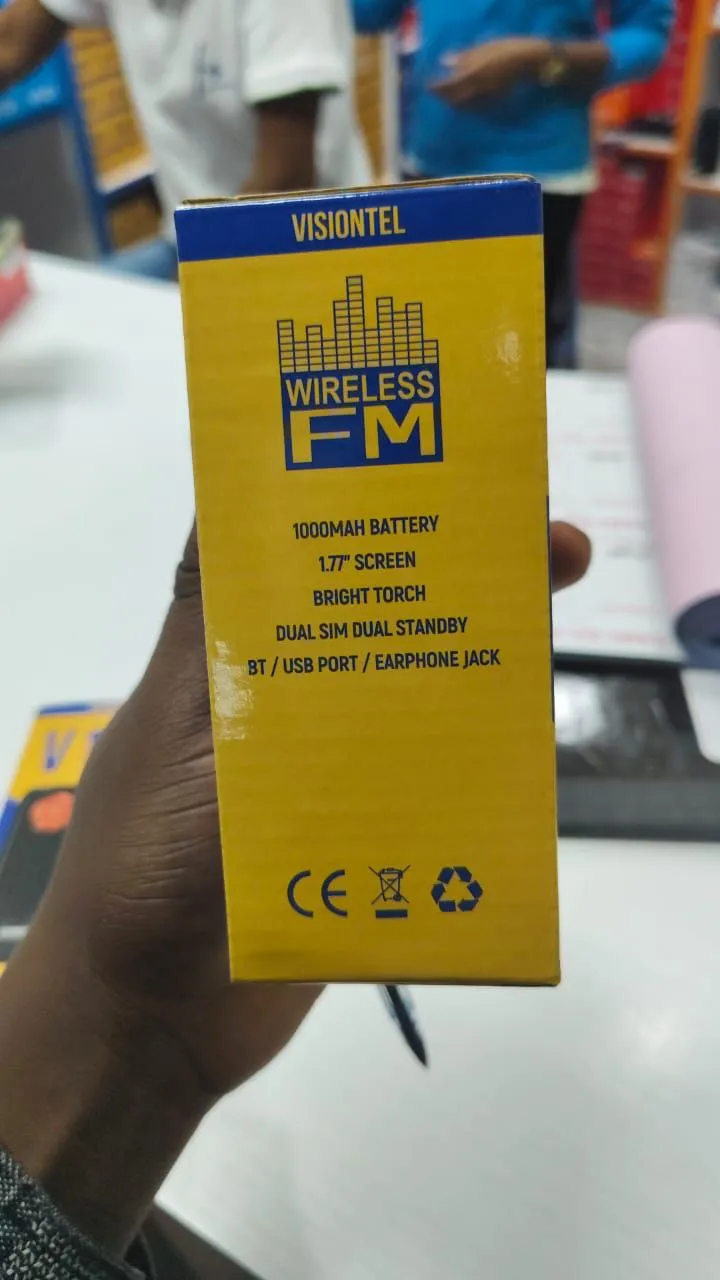 VISIONTEL V111, 1.77" Kabambe, Wireless FM, Camera, Bright Torch, Facebook, 1000mAh BATTERY CAPACITY (Dual Sim) KATULULU/KABAMBE/MULIKA MWIZI PHONE WITH TORCH Dual sim feature phone