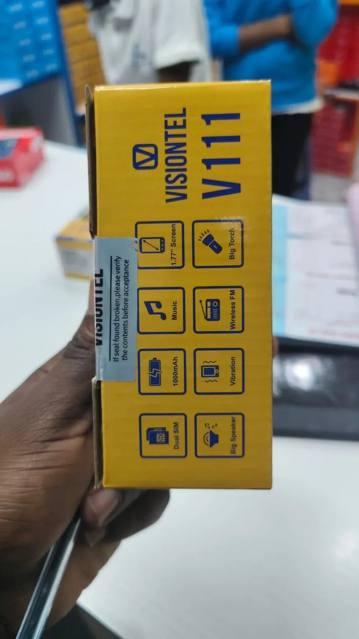 VISIONTEL V111, 1.77" Kabambe, Wireless FM, Camera, Bright Torch, Facebook, 1000mAh BATTERY CAPACITY (Dual Sim) KATULULU/KABAMBE/MULIKA MWIZI PHONE WITH TORCH Dual sim feature phone