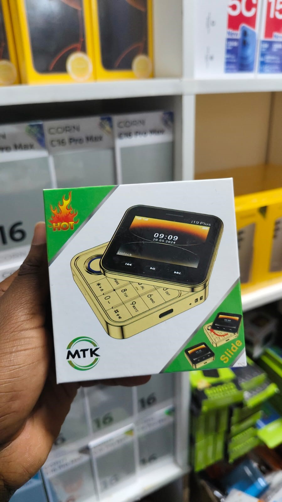 [ NEW ARRIVAL] HOT MTK i19 plus Slide Phone 2G 2.4'' 32MB 1000 mAh 0.08MP camera Android 15 MTK62621D 2G Network,dual sim card,macro SD card featured phones