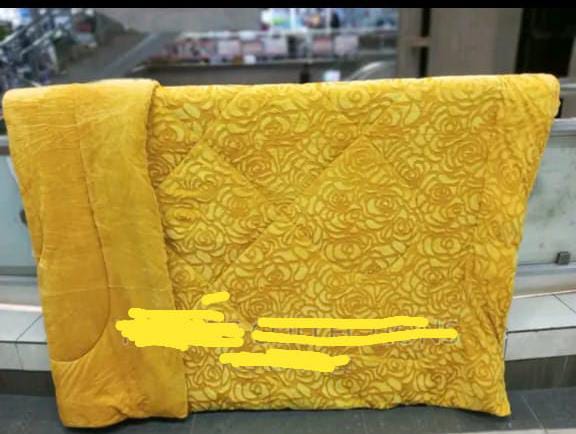 [NEW ARRIVALS !!! ] 1 pc size 5x6 classy high quality elegant stylish Plain single warm woolen  duvet
