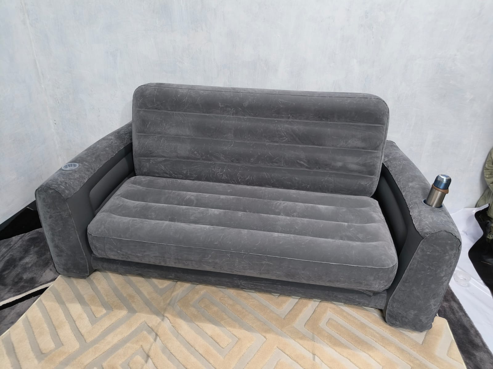 [ THE PERFECT CHOICE 🤩🤩✨ !!! ] (EXPERIENCE LUXURY FOR LESS) Single Classy Brand New Very High Quality Stylish and Luxurious Home *3 seater  Inflatable Pullout Sofa Plus  free electric pump ✔👌