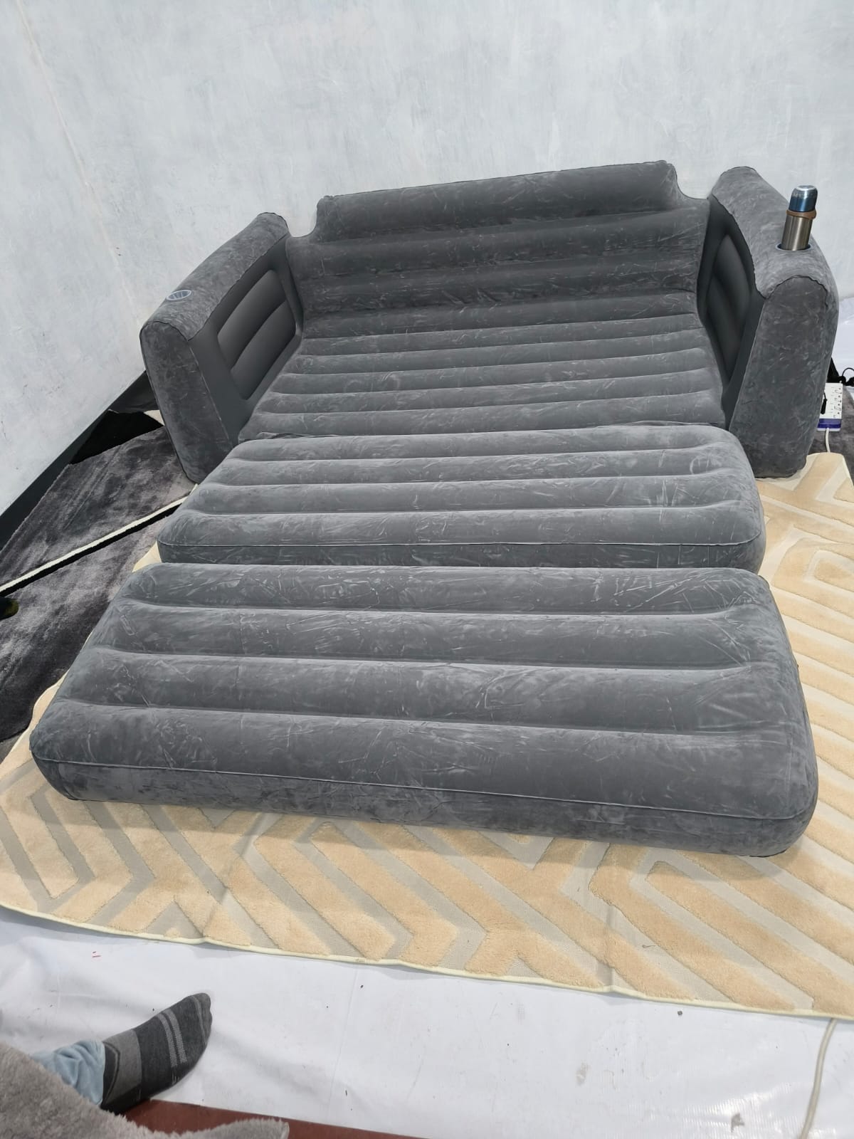 [ THE PERFECT CHOICE 🤩🤩✨ !!! ] (EXPERIENCE LUXURY FOR LESS) Single Classy Brand New Very High Quality Stylish and Luxurious Home *3 seater  Inflatable Pullout Sofa Plus  free electric pump ✔👌