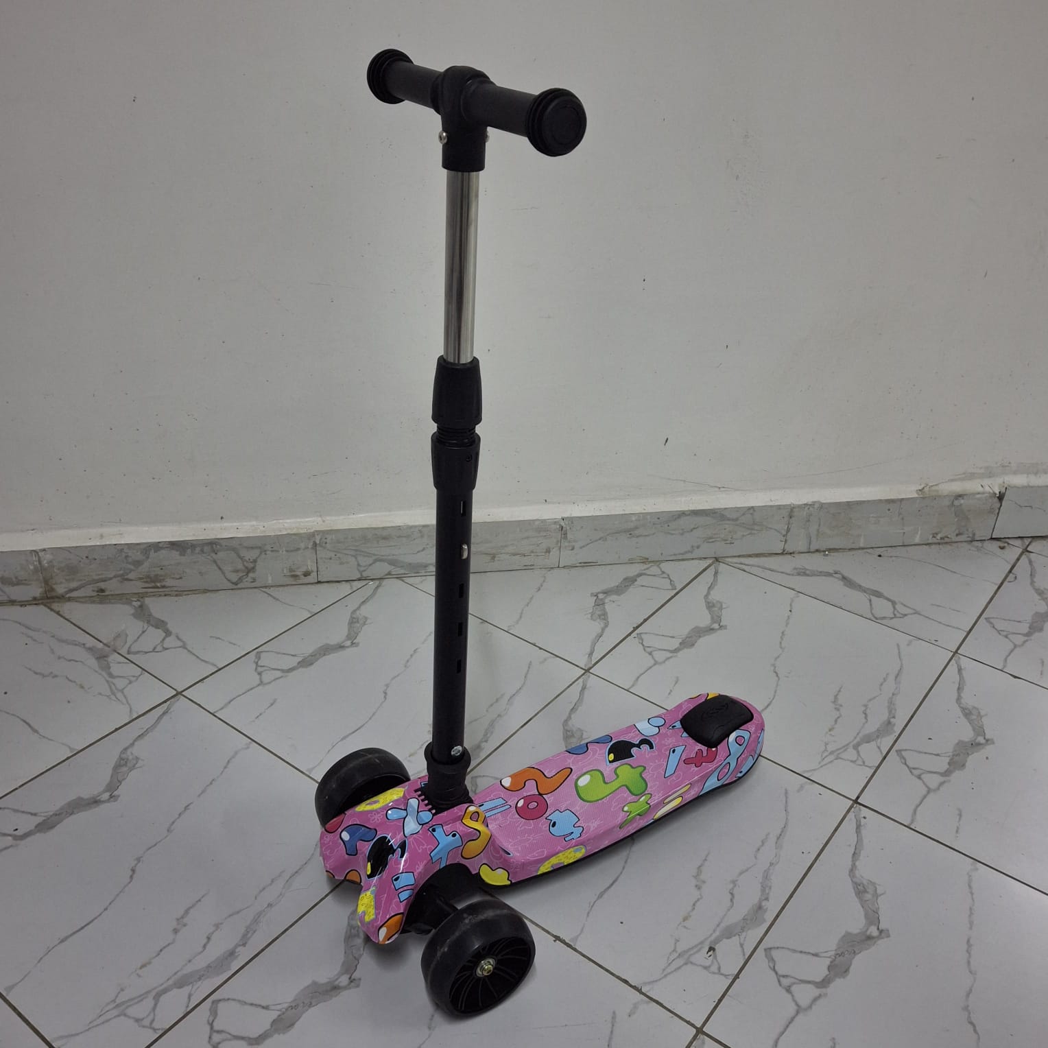 [📢PRICE DROP ALERT! SAVE BIG ON YOUR FAVES 🤑!!!] 1Pc Classy Very Quality Durable & Comfortable Wide wheeled scooters Has melodies  and lights at Affordable Price