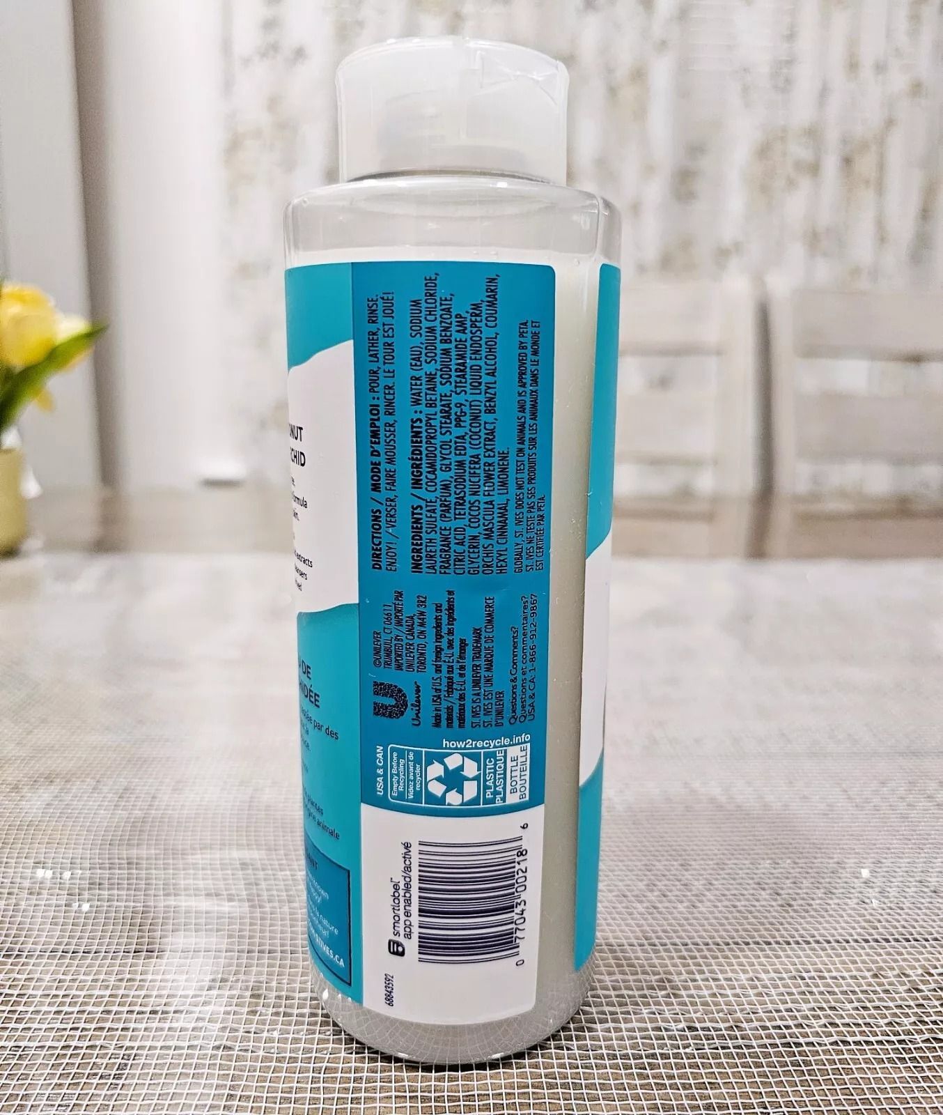 St. Ives Hydrating Body Wash COCONUT WATER & ORCHID 16 oz All Natural, Animal Cruelty-Free, Hydrating, Paraben-Free, Dermatologist Tested, Made with 100% Natural Extracts, Plant-Based