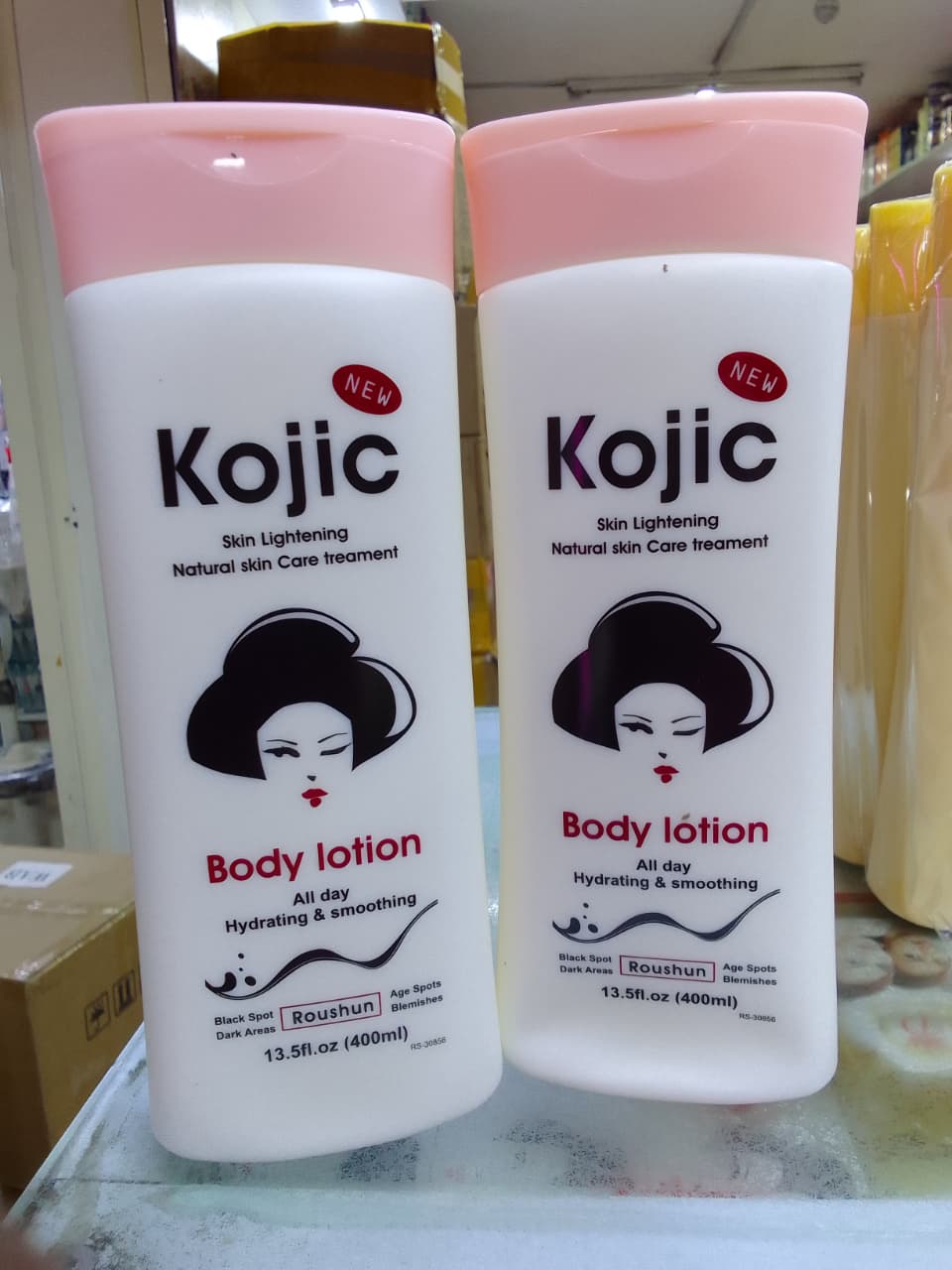 ROUSHUN Vegan Body Lotion Intensive Brightening Moisturising Kojic Acid Body Lotion Skin Revitalizer, Moisturizer, Whitening, Nourishing, Lightening Kojic acid body lotion