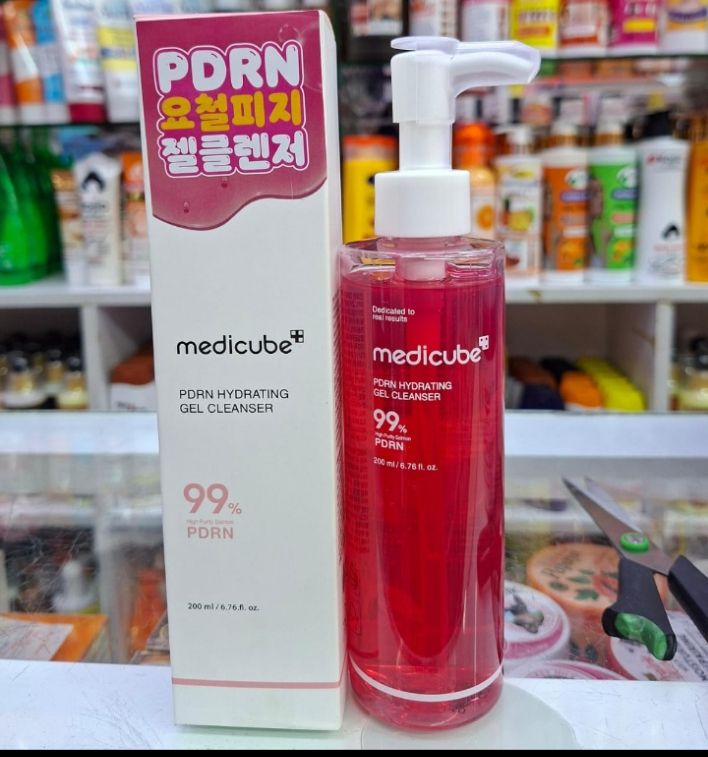 Medicube PDRN Hydrating Gel Cleanser 200ml – 99% PDRN Moisture Cleanser, Gentle Low pH Face Wash for Sensitive Skin, Deep Cleansing Hydration, Skin Barrier Care