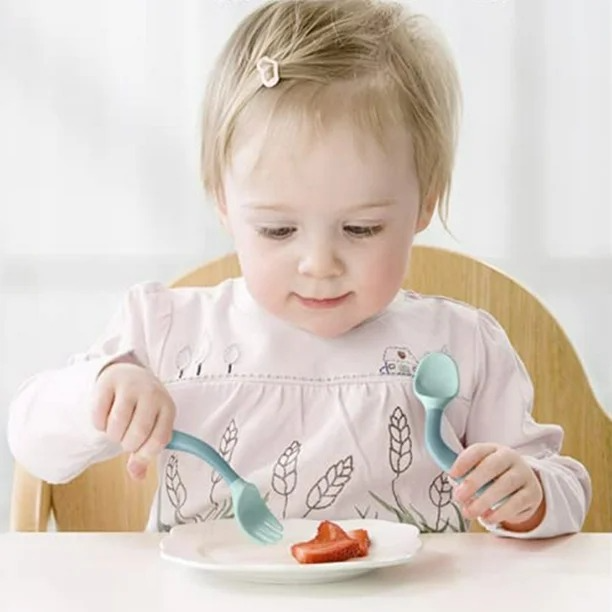 Baby Utensils Spoons Forks 2 Sets, Cute Toddlers Feeding Training Spoon and Fork Tableware Set Easy Grip Heat-Resistant Bendable BPA Free Great Self-Feeding Learning Spoons Forks for Kids