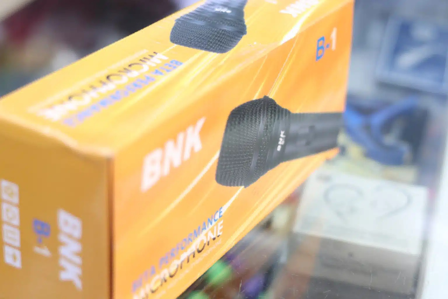 BNK B-1 Wired Cardioid Dynamic Vocal Microphone - Brand New