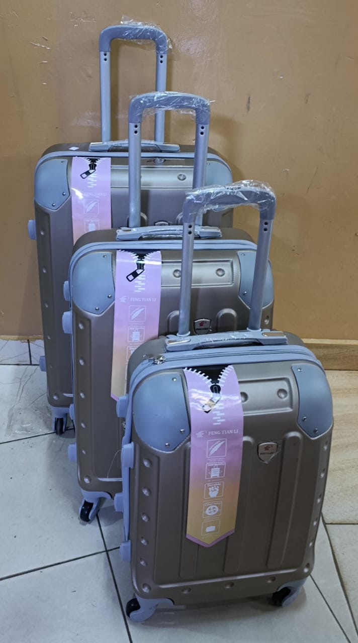 3 in 1 Luxurious Fibre Travel Suitcase*