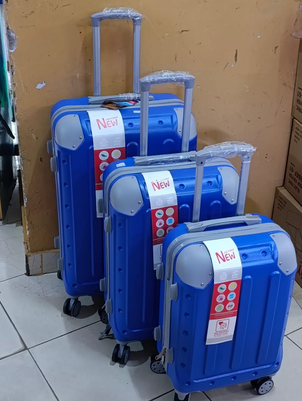3 in 1 Luxurious Fibre Travel Suitcase*