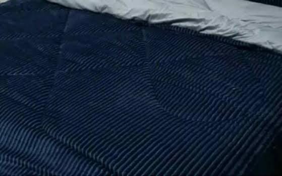 6*6 SINGLE VELVET WOOLEN DUVET - warm and cozy beautifully made velvet Duvet, binded duvet, Soft and durable, Luxurious and comfy