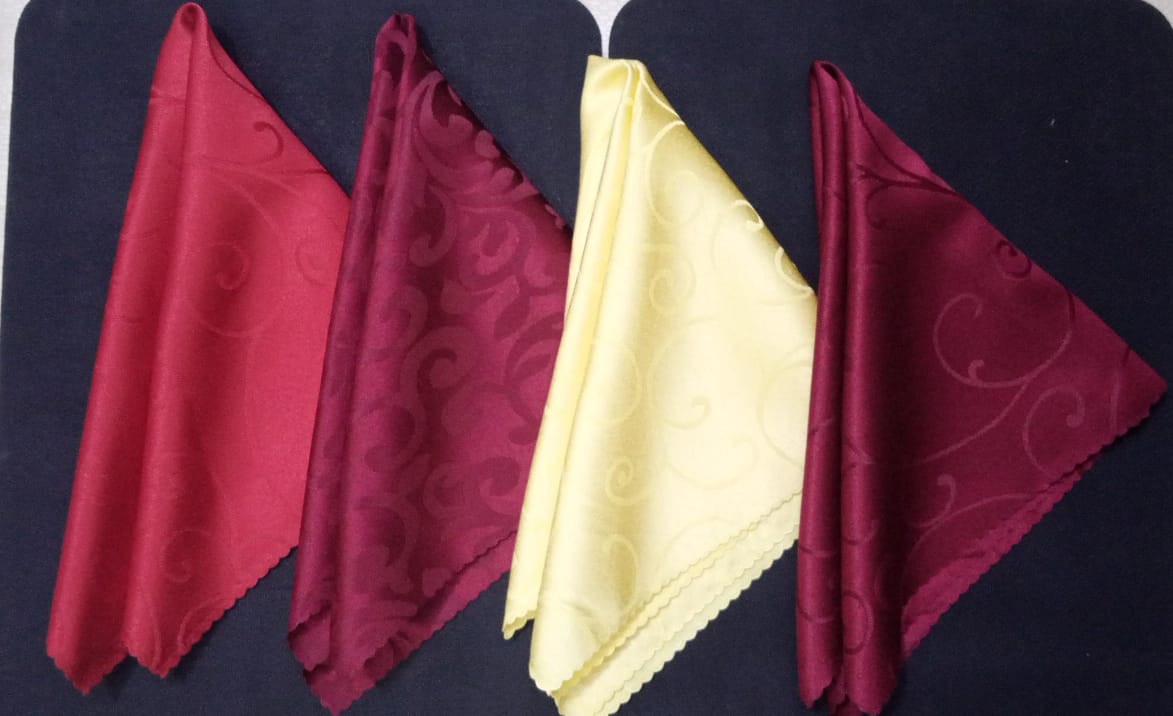 6 PCS FLOWERED COTTON TABLE NAPKINS - Jacquard Table Cloth Napkins, Satin polyester Napkins,  for Wedding Party or Banquet .