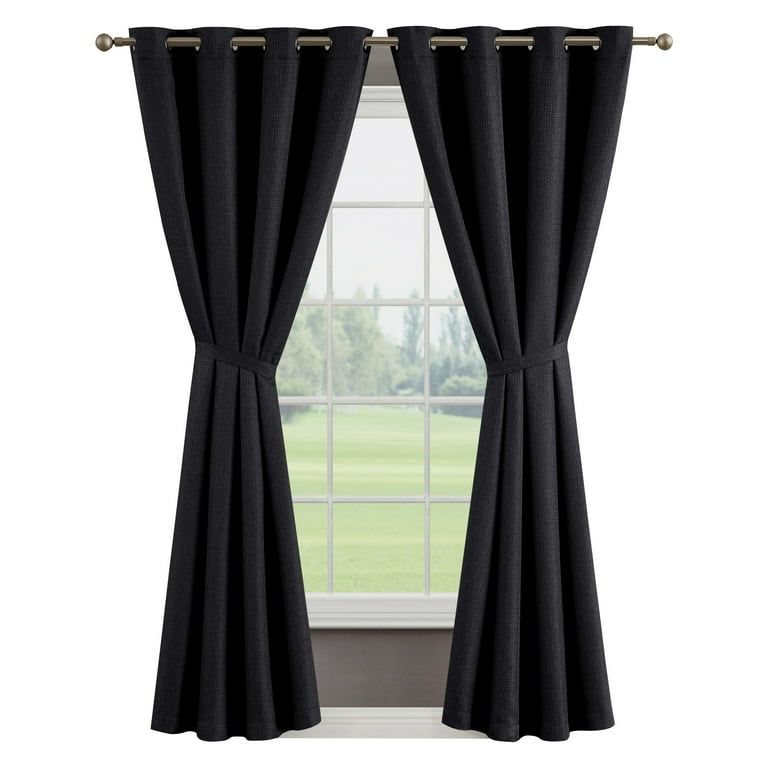 [LIMITED OFFERS!] Modern luxury curtains 2pcs [1.5mtrs+1.5mtrs] and sheer 1pc 2mtrs.