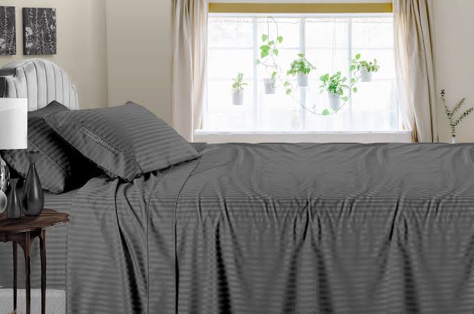 [LIMITED OFFER] High quality cotton stripped 6*6 modern bedsheets. 4pcs set [ 2bedsheets and 2 pillowcases]