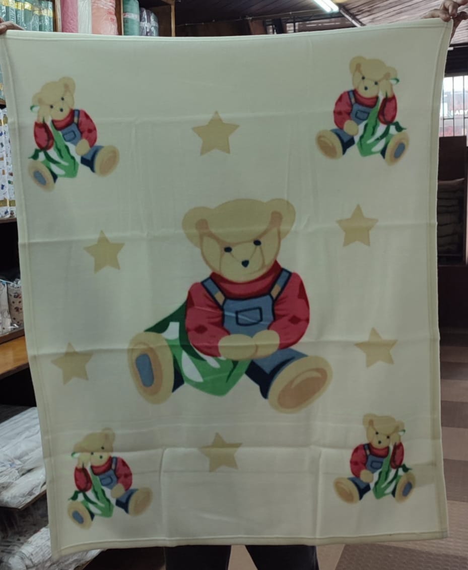 Fleece Baby Shawl Warmer/Newborn Receiving Blanket Suitable for Swaddling and Wrapping Babies, Assorted Cartoon Decorations