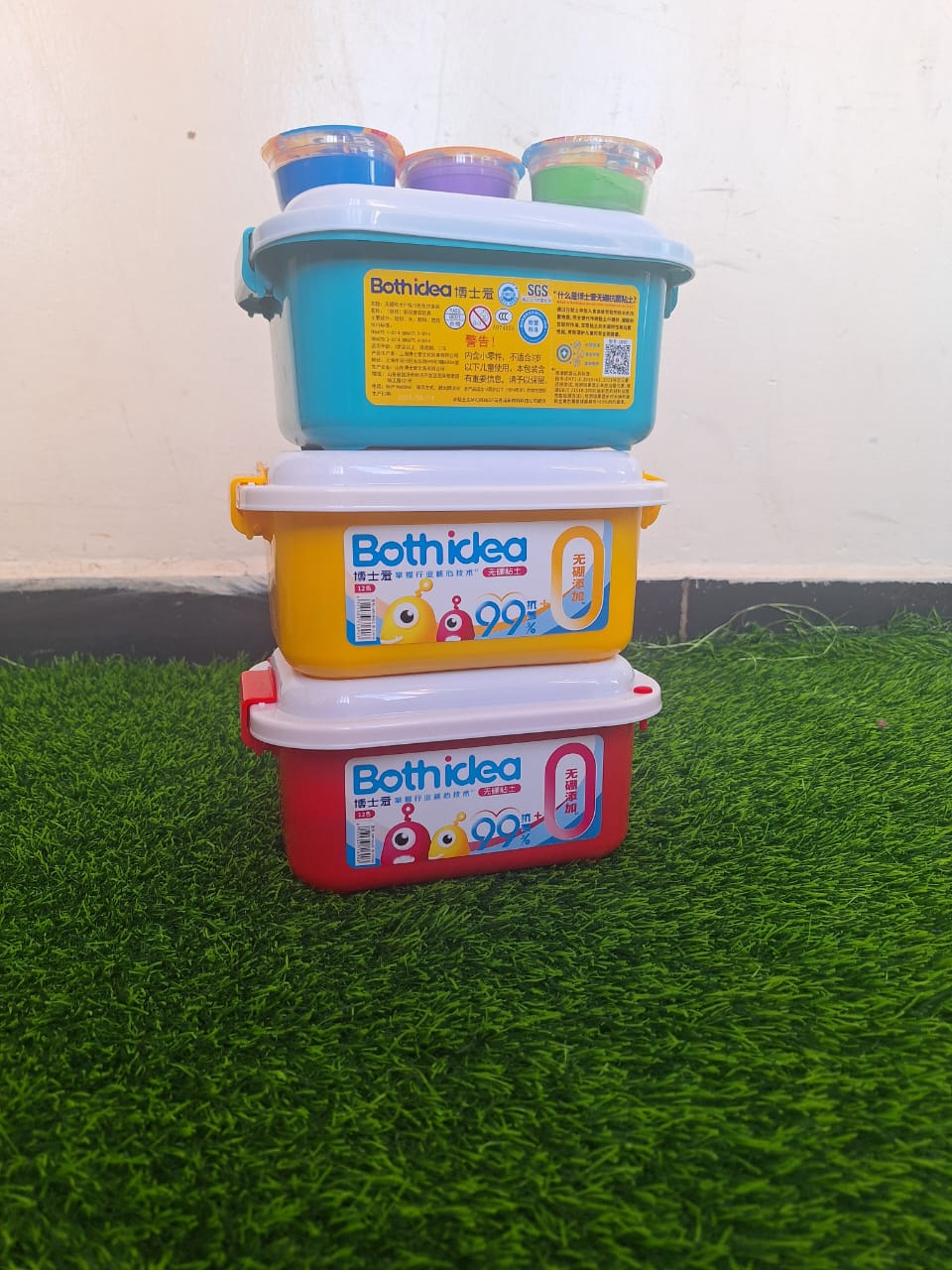 Modelling Clay 12pcs per Tin different Colors