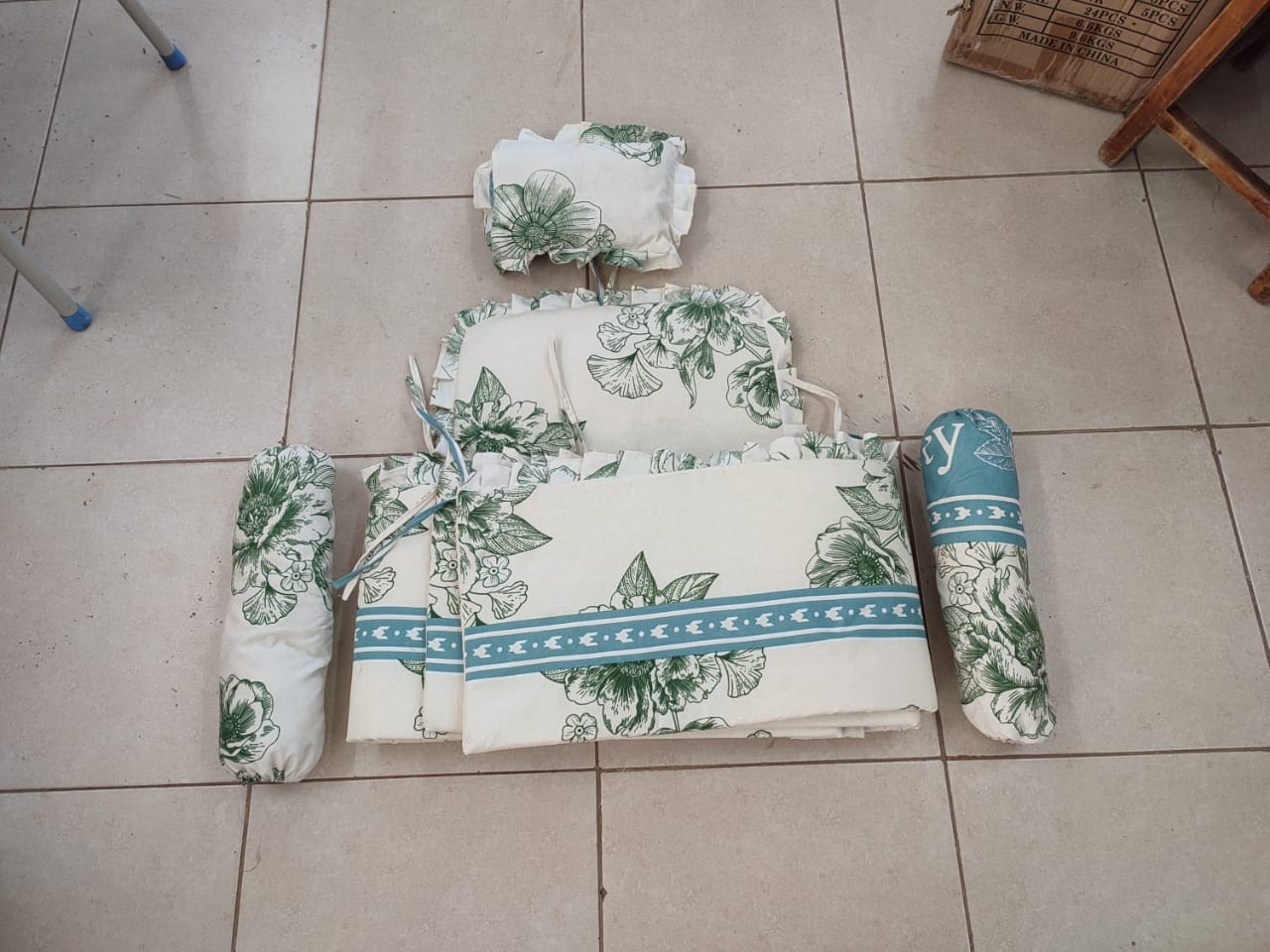 Baby cot bumpers  2x4 (for 2x4 & 2½x5 baby cot) All round side bumper,2pcs sausage pillows ,1 pc micro pillow)