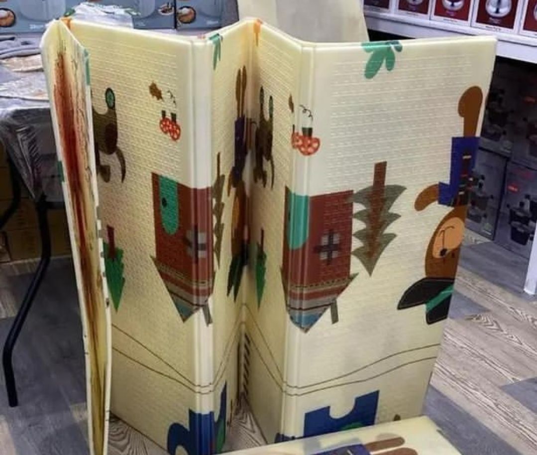 Foldable Waterproof Baby Play Mat/ Crawling Mat (ASSORTED EDUCATIONAL PRINTS, ANIMAL AND FRUIT DECORATIONS)