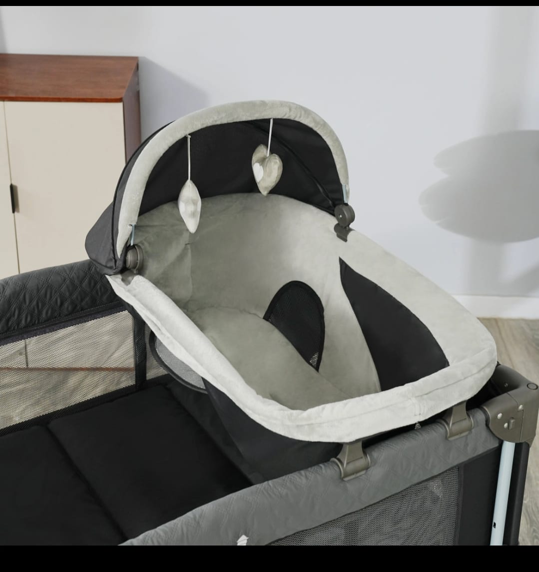 MAMAKIDS Co Sleeper Playpen with Bassinet Stand, Mosquito Net, Changing Pad organizer and Cot Mobile