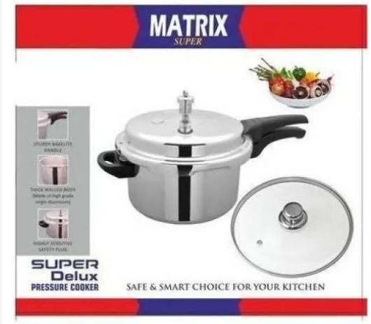 Heavy metallic aluminum kitchen pressure cooker with free glass lid.