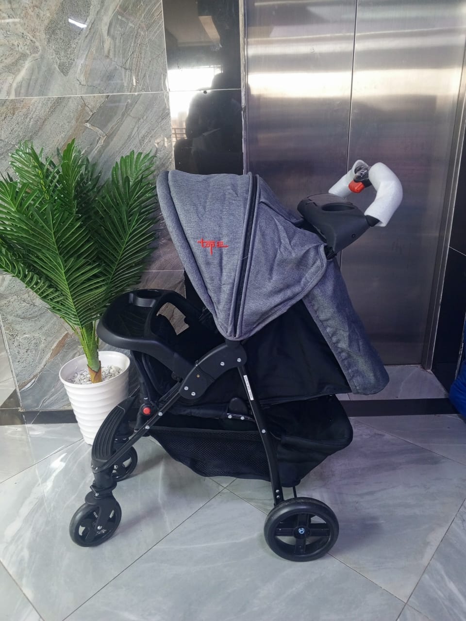 [🔥NEW SPECIAL LIMITED OFFER🔥 🥑🌽ONLY AT KILIMALL !!! ]  1Pc Classy Very Quality Durable Comfortable & Stylish Baby stroller at Affordable Price