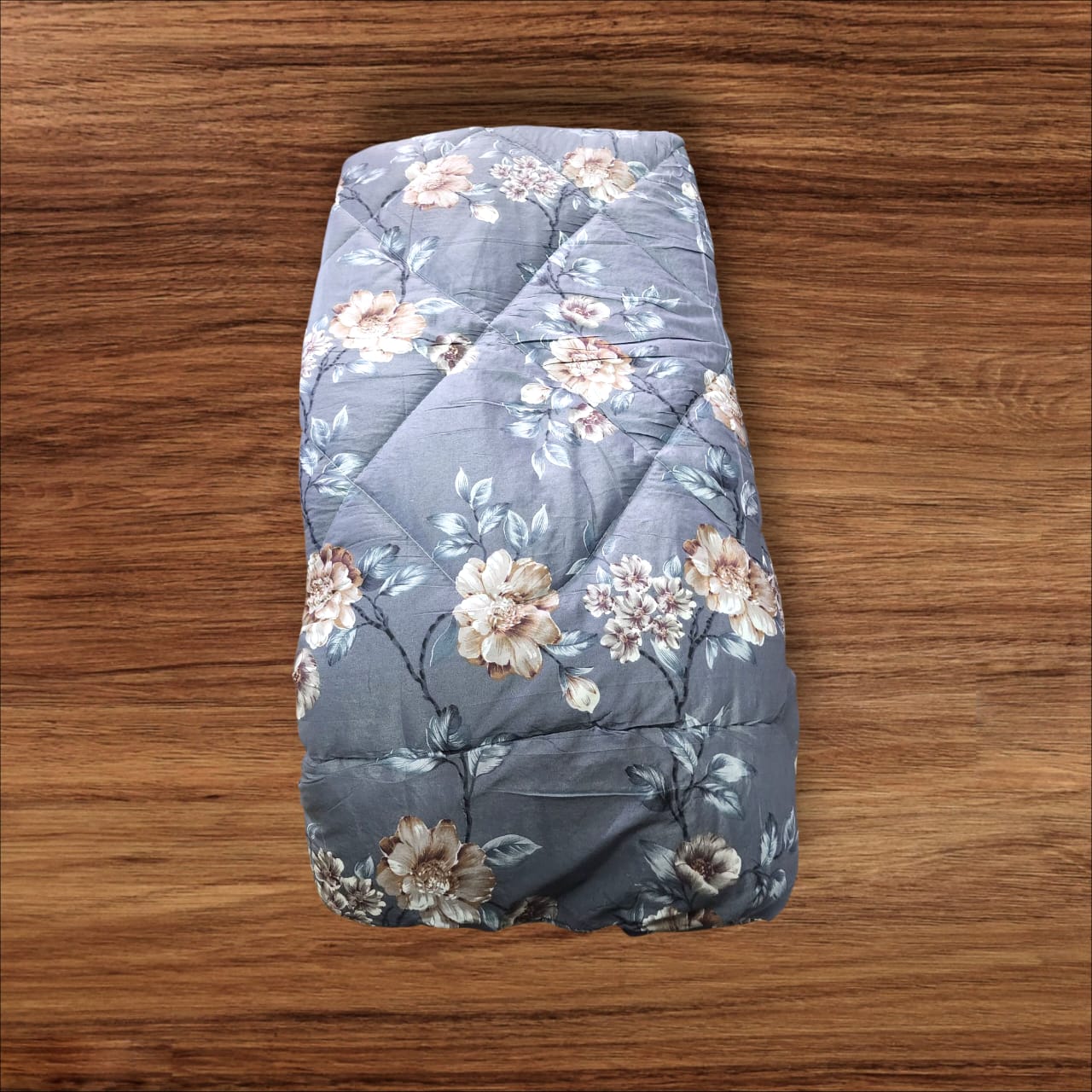 PRICE OFFER 🥳🥳‼️‼️** 🥑ONLY ON KILIMALL🥑 Single  Size [ 5 X 6 ft] Brand new Stylish and Luxurious Exclusive 🧊 Unbinded duvet flowered ...Designed With Durability and Functionality✨👌