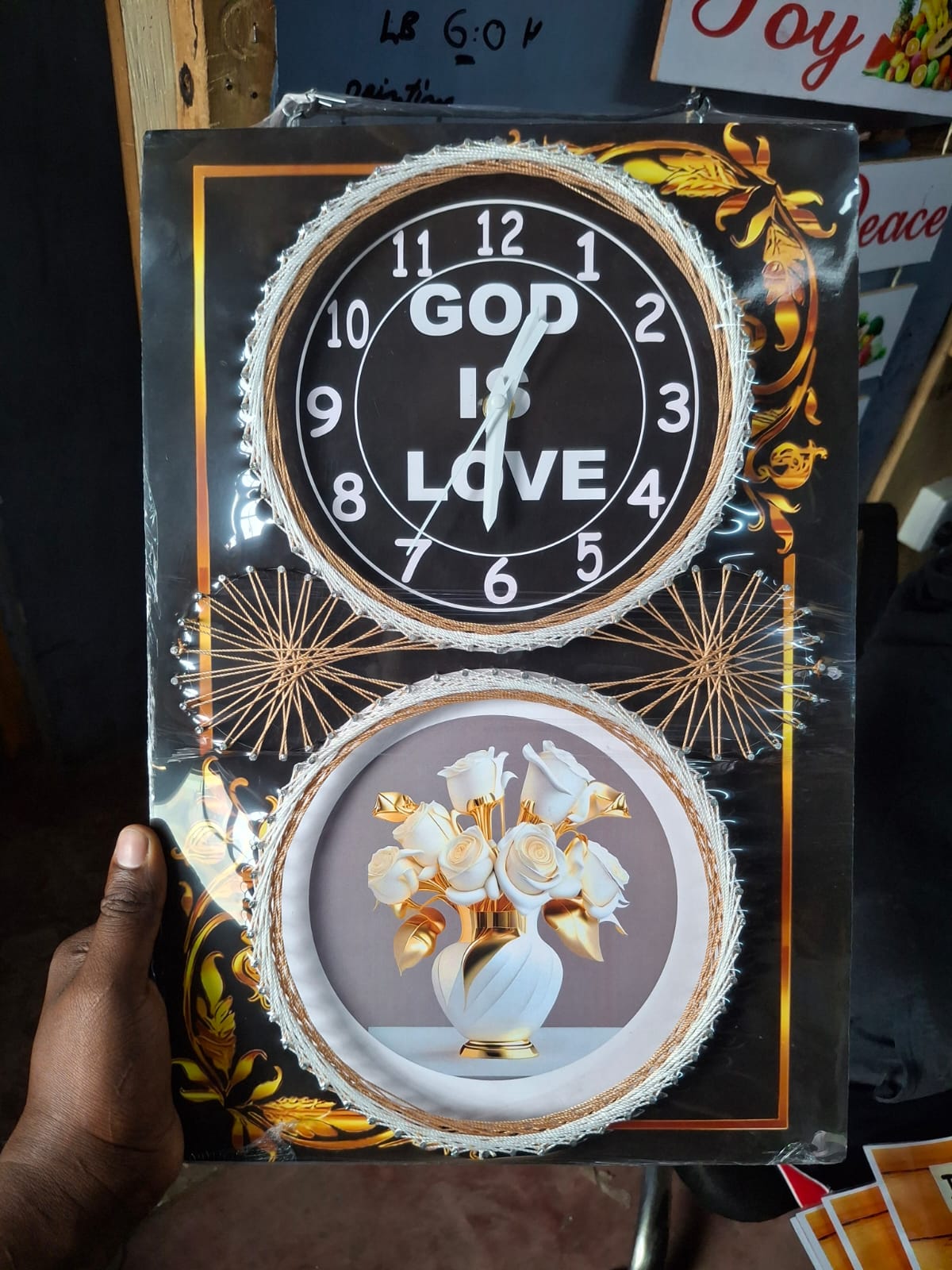 [📢PRICE DROP ALERT! SAVE BIG ON YOUR FAVES 🤑!!!]  2 in 1 Brand new Stylish and Luxurious Wall Clock...Designed With Durability and Functionality👌