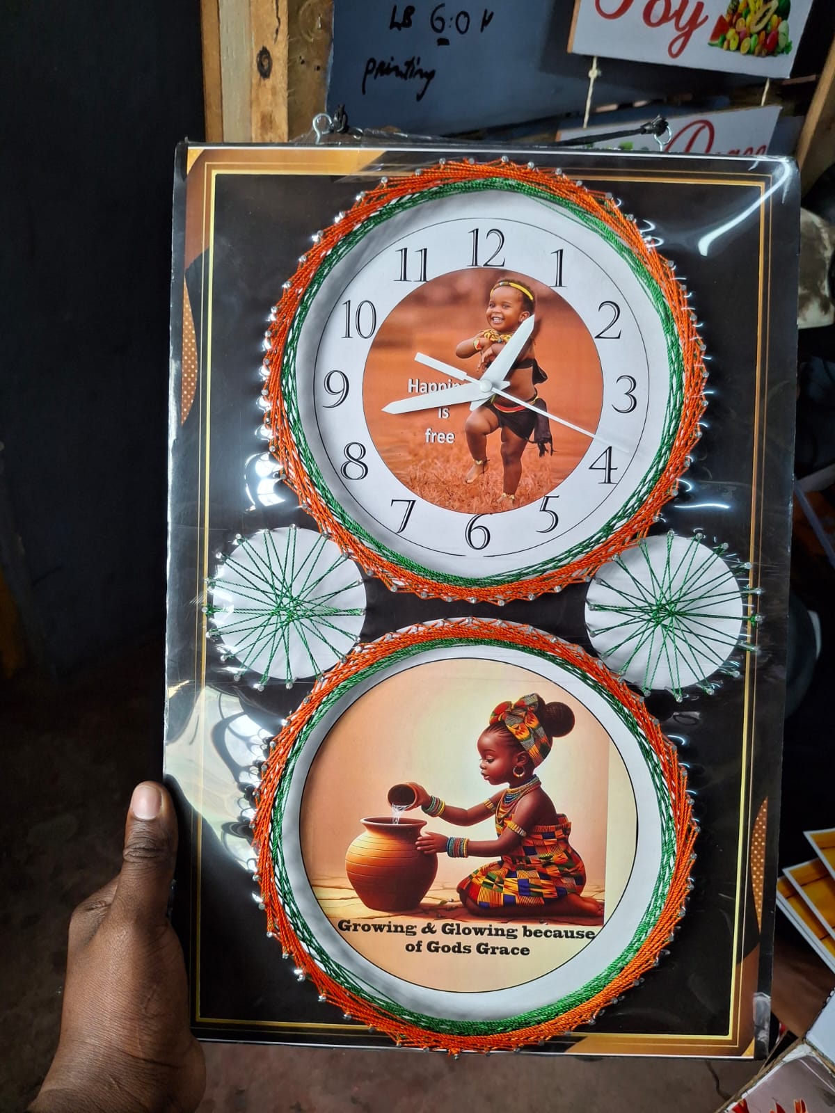 [📢PRICE DROP ALERT! SAVE BIG ON YOUR FAVES 🤑!!!]  2 in 1 Brand new Stylish and Luxurious Wall Clock...Designed With Durability and Functionality👌