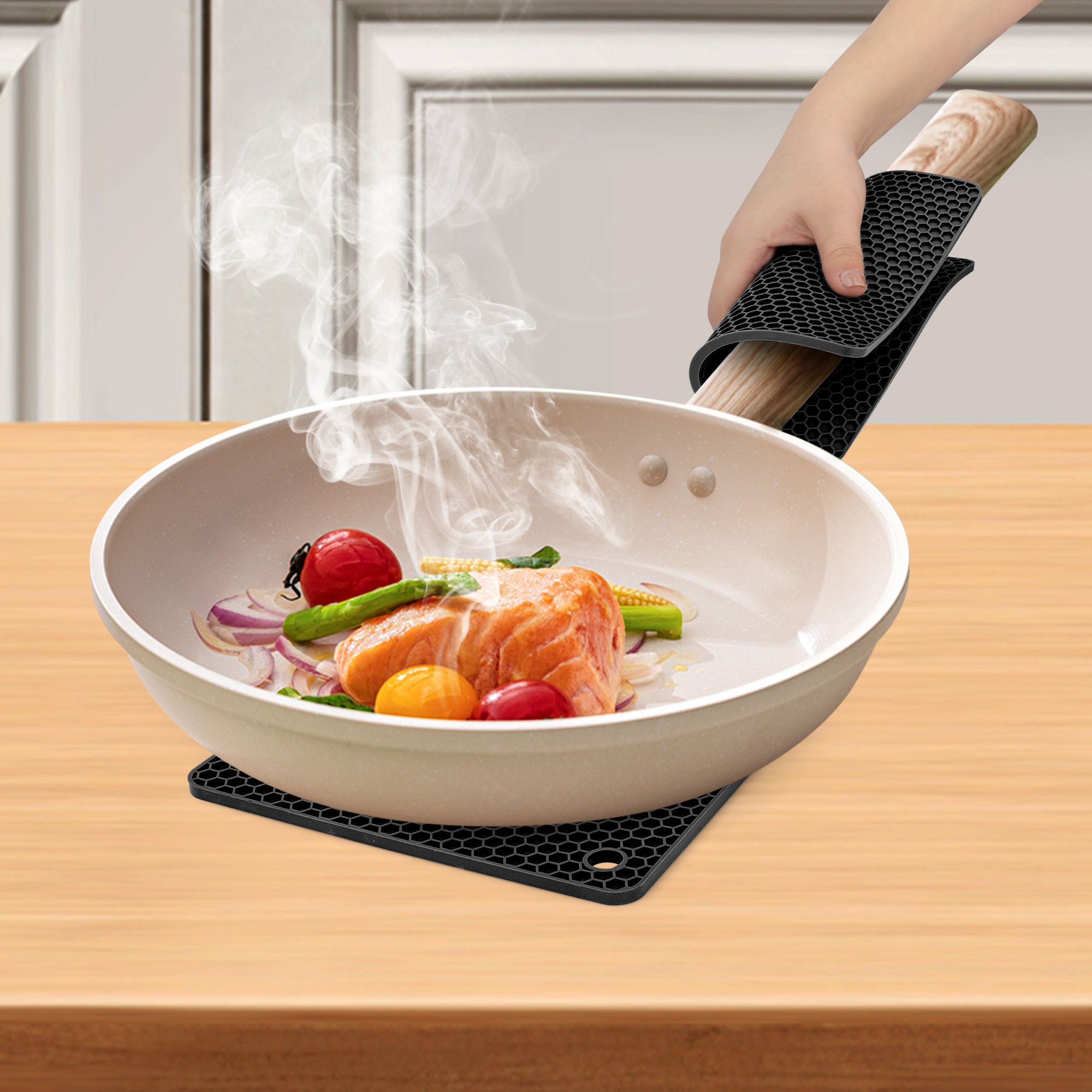 4pcs Silicone Pot Holders, Heat Resistant Trivets, Hot Pads for Kitchen, 17.8 x 17.8CM, Square, Black