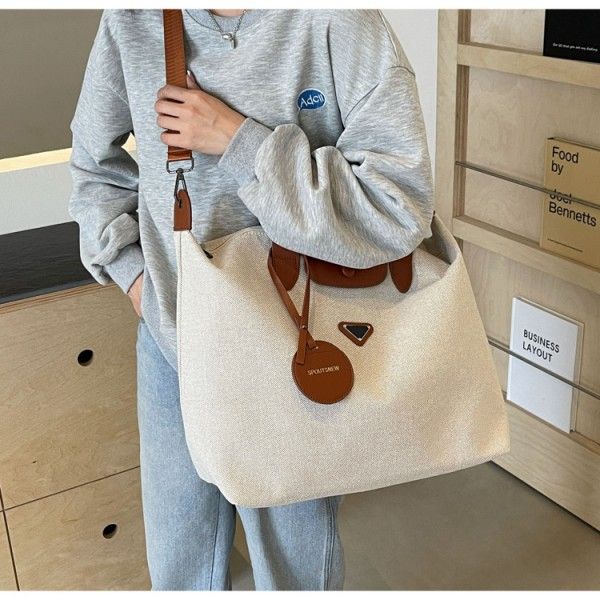Large Capacity Gym Bag For Short Trips Advanced Sense Lightweight Going Out Handbag  Top-Handle Bags