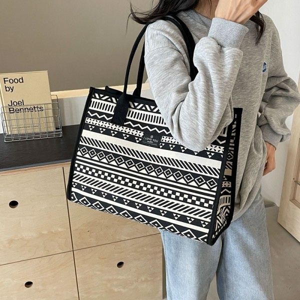 Women's Large Capacity Canvas Daily With Simple Fashion Shoulder Handbag Shoulder Bags