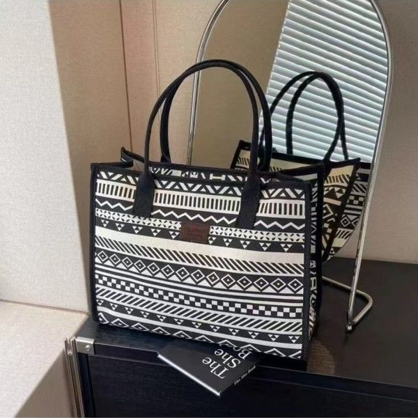 Women's Large Capacity Canvas Daily With Simple Fashion Shoulder Handbag Shoulder Bags