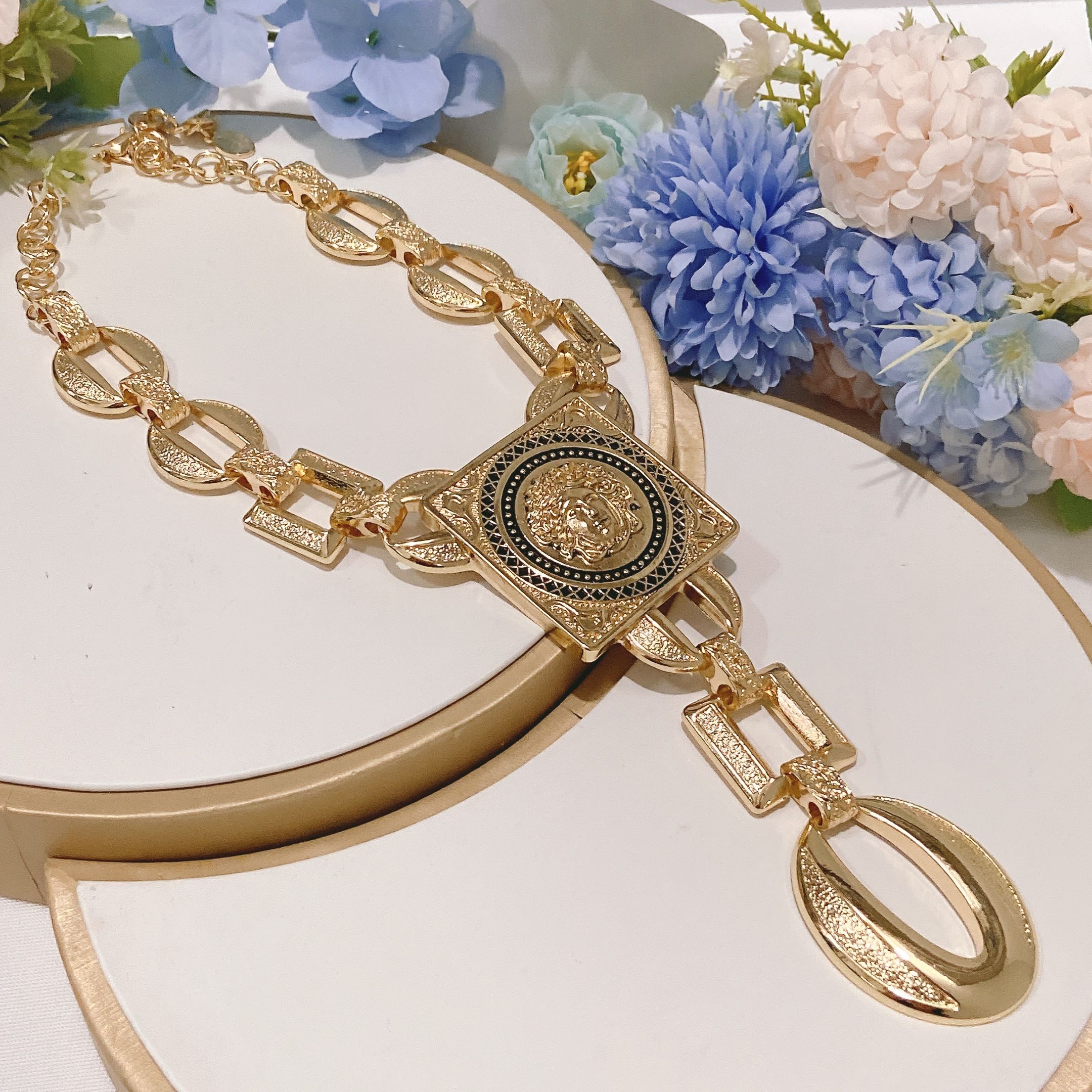 Women's necklace jewelry set simple and fashionable rhinestone pendant open bracelet adjustable for daily wear jewelry holiday gift jewelry 2-piece set necklace earring set