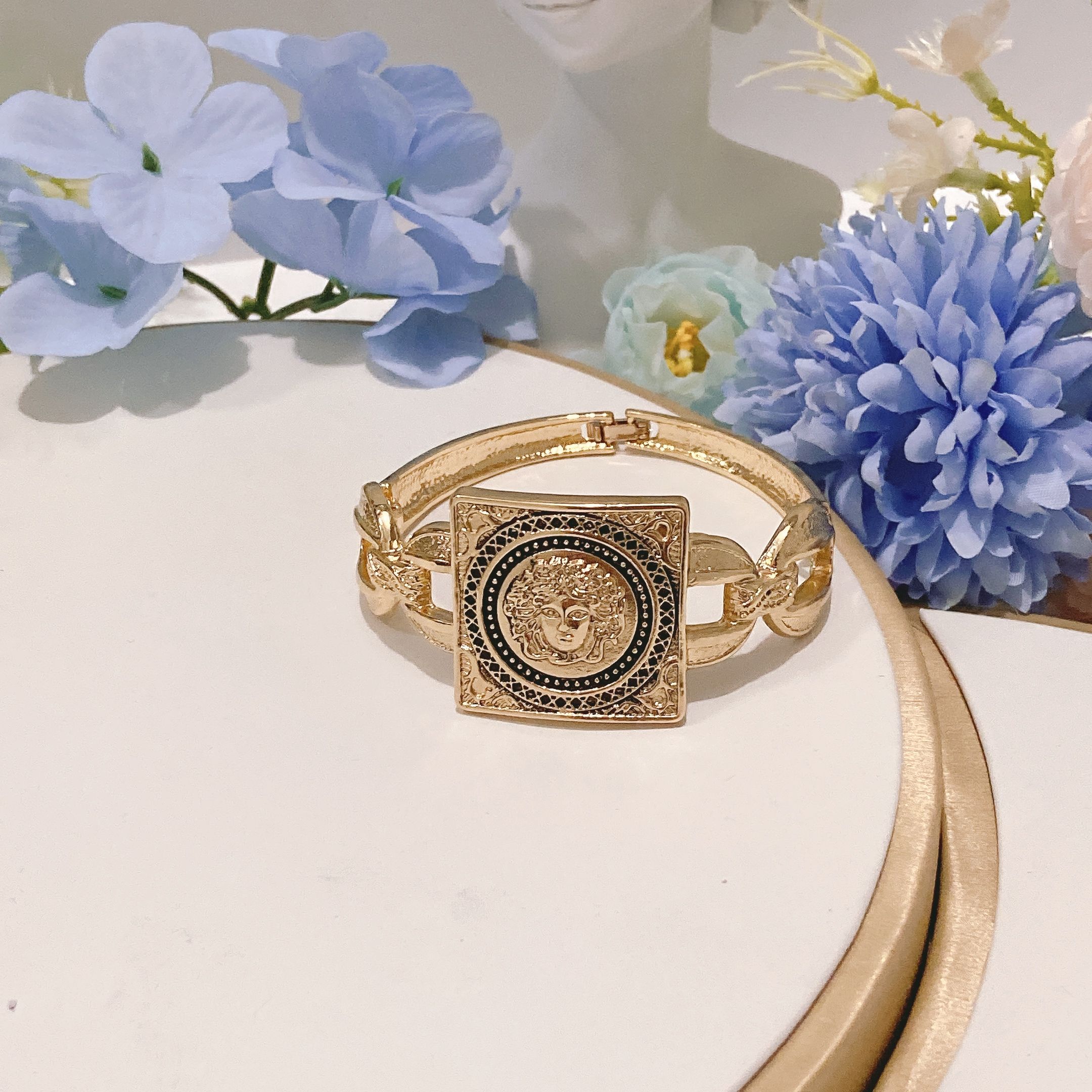 Women's necklace jewelry set simple and fashionable rhinestone pendant open bracelet adjustable for daily wear jewelry holiday gift jewelry 2-piece set necklace earring set