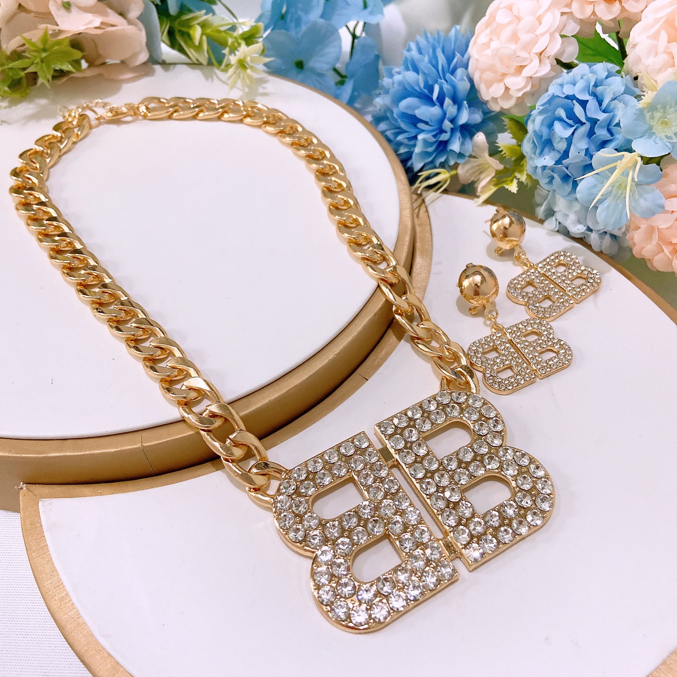 Women's Jewelry Earring Necklace Set Fashion Italian Gold Plated Diamond Letter Design Wedding Necklace 2-piece Set Latest Gold Plated Jewelry Set Party and Birthday Gifts